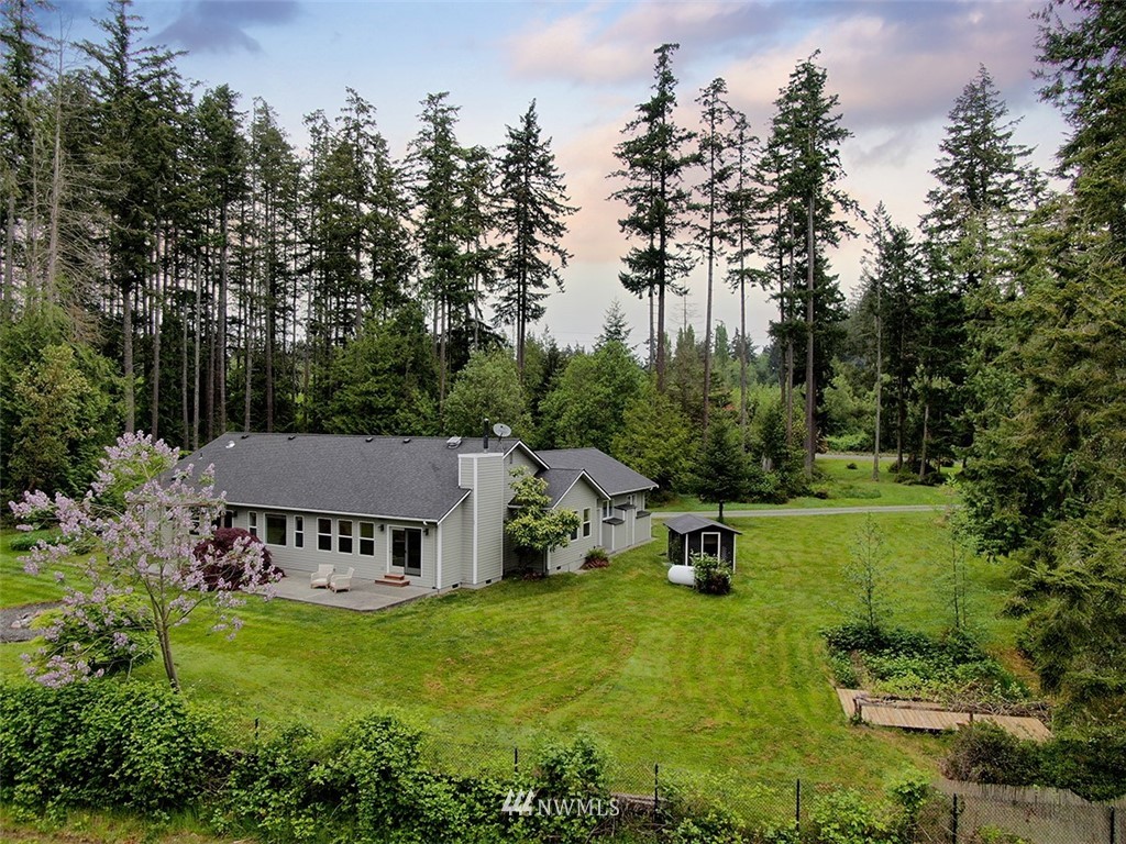 1180 East Bush Point Road Freeland, WA 98249 - Photo 3 of 40 Gallery Image 3