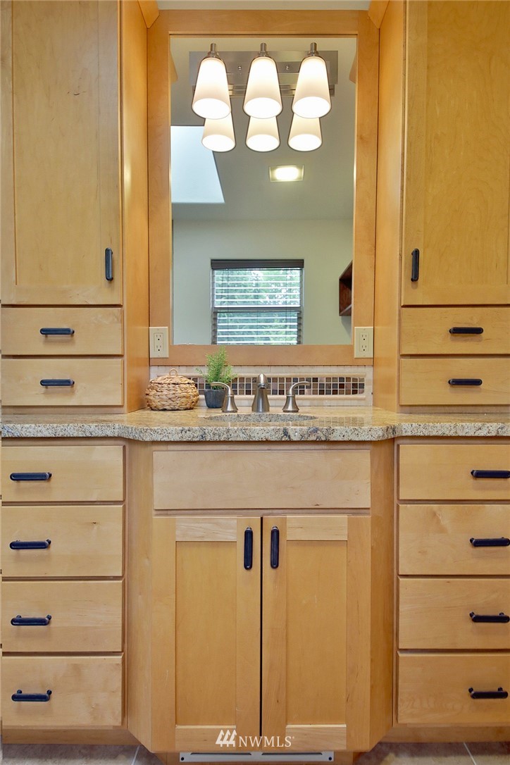 1180 East Bush Point Road Freeland, WA 98249 - Photo 23 of 40 Gallery Image 23