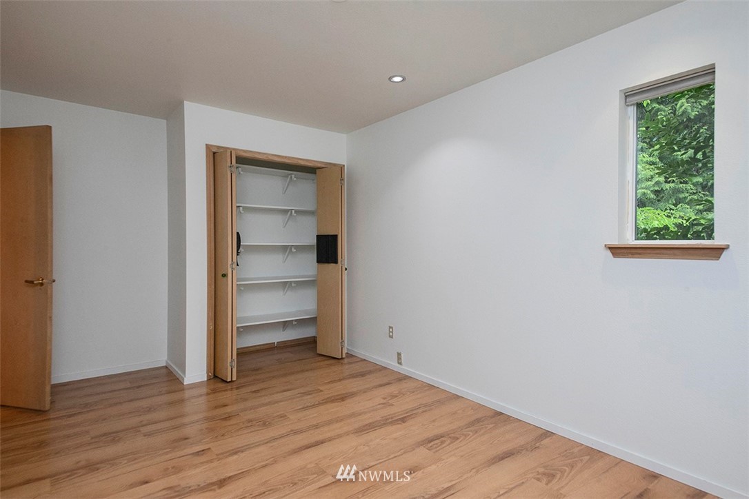 1180 East Bush Point Road Freeland, WA 98249 - Photo 29 of 40 Gallery Image 29