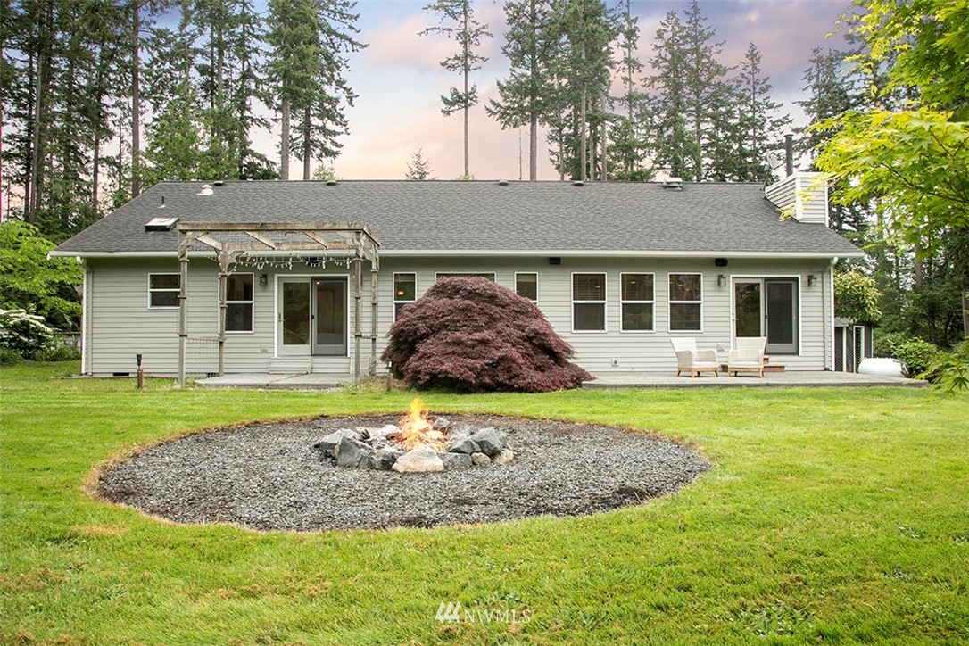 1180 East Bush Point Road Freeland, WA 98249 - Photo 5 of 40 Gallery Image 5