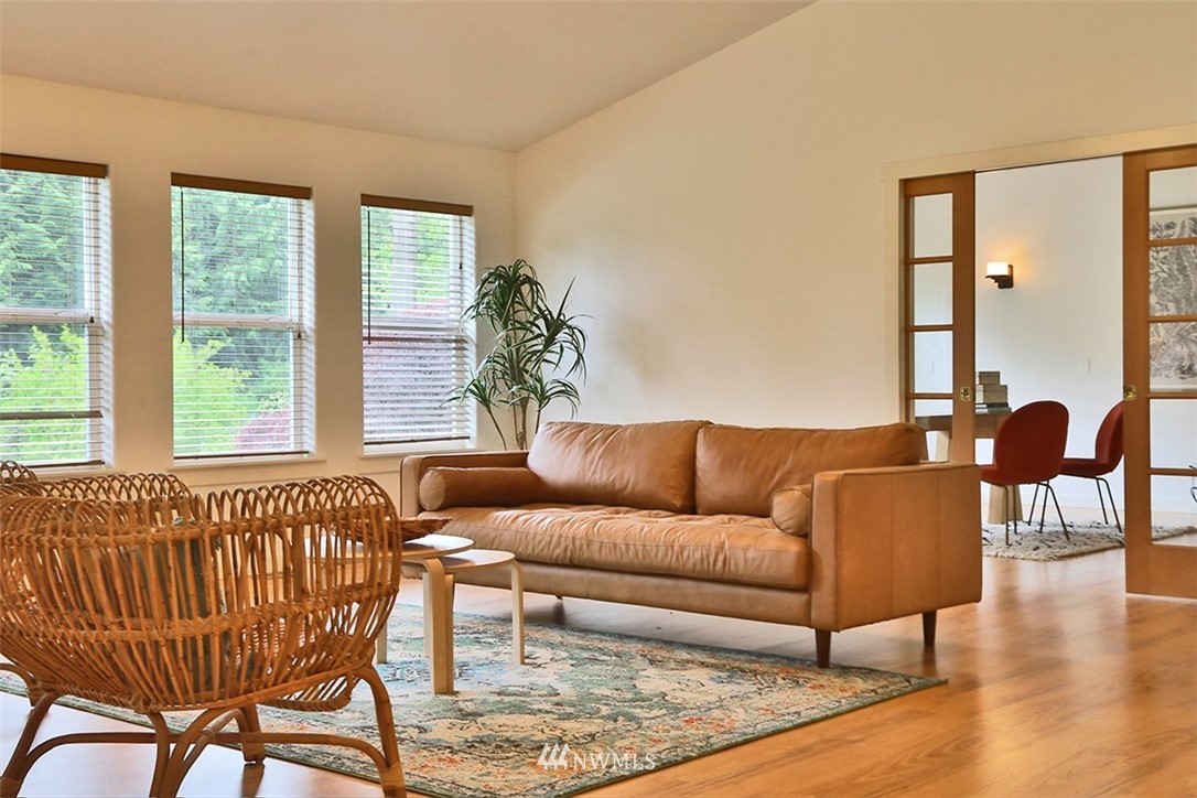 1180 East Bush Point Road Freeland, WA 98249 - Photo 7 of 40 Gallery Image 7