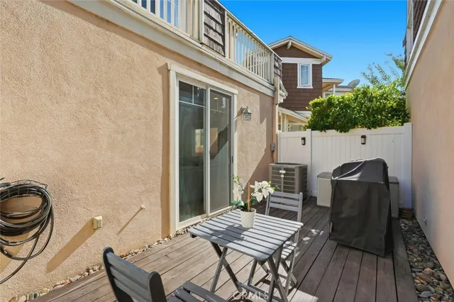 $845,000 | 2157 Plaza Del Amo, Torrance, CA 90501