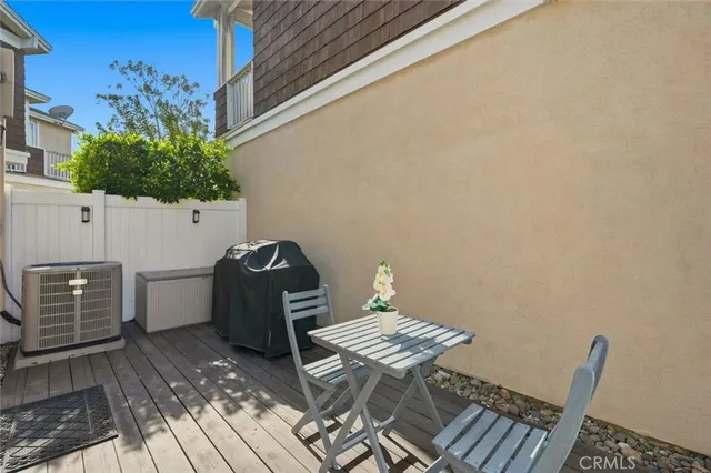 $845,000 | 2157 Plaza Del Amo, Torrance, CA 90501