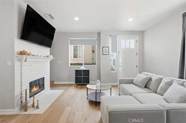 $845,000 | 2157 Plaza Del Amo, Torrance, CA 90501