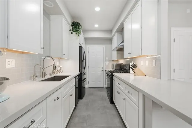 $845,000 | 2157 Plaza Del Amo, Torrance, CA 90501