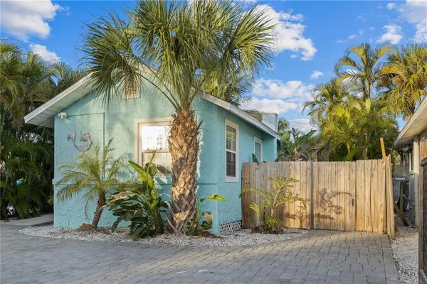 $480,000 | 13123 4th Street East, Madeira Beach, FL 33708