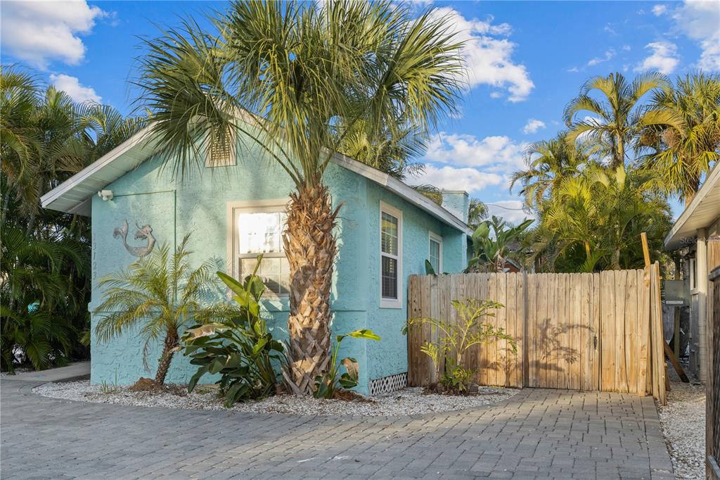 13123 4th Street East Madeira Beach, FL 33708 - Photo 1 of 26