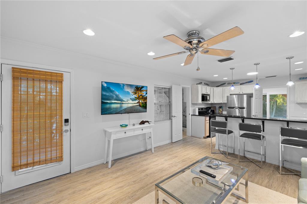 13123 4th Street East Madeira Beach, FL 33708 - Photo 10 of 26