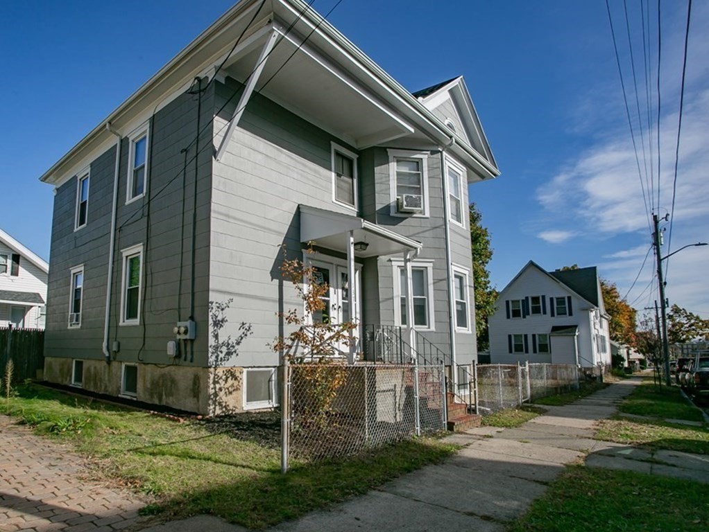 135-137 Query Street New Bedford, MA 02745 - Photo 2 of 30