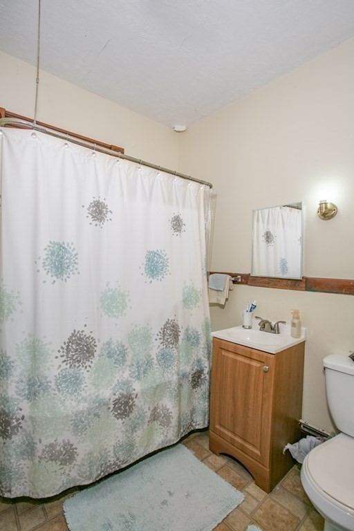 135-137 Query Street New Bedford, MA 02745 - Photo 25 of 30