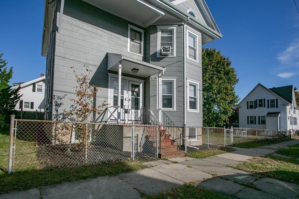 135-137 Query Street New Bedford, MA 02745 - Photo 3 of 30