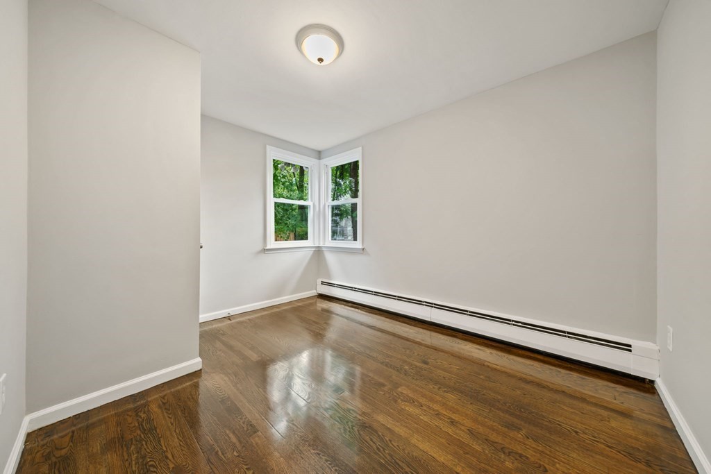 43 Grandview Avenue Worcester, MA 01603 - Photo 12 of 23