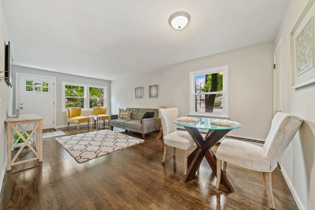 43 Grandview Avenue Worcester, MA 01603 - Photo 3 of 23
