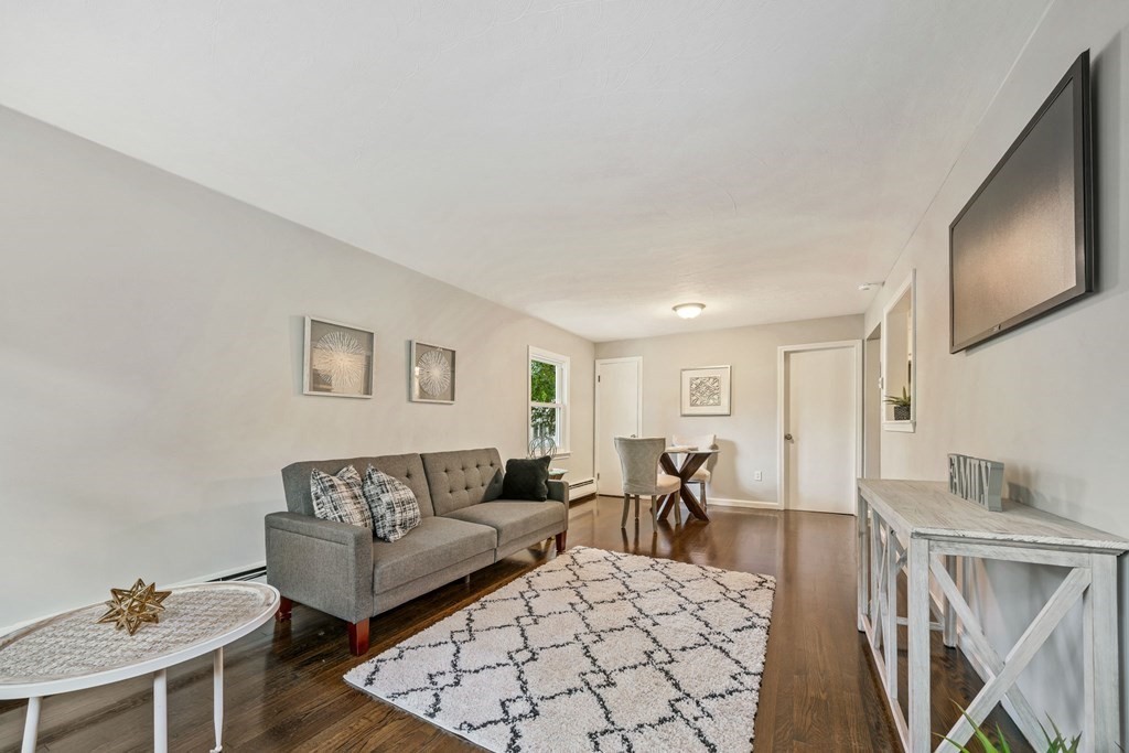 43 Grandview Avenue Worcester, MA 01603 - Photo 5 of 23