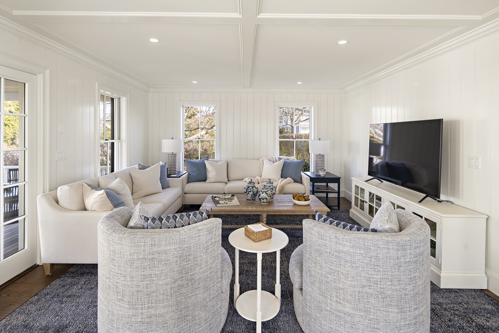 114 North Water Street Edgartown, MA 02539 - Photo 14 of 42