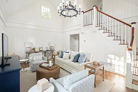 $16,900,000 | 114 North Water Street, Edgartown, MA 02539