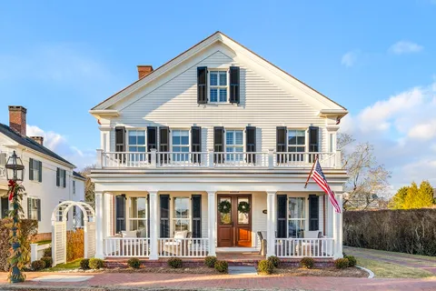 $16,900,000 | 114 North Water Street, Edgartown, MA 02539