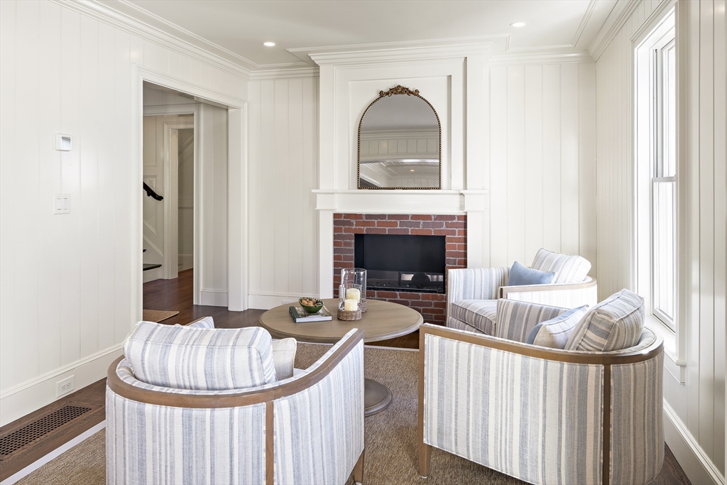 114 North Water Street Edgartown, MA 02539 - Photo 10 of 42