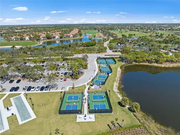 $550,000 | 9097 Cherry Oaks Trail, Unit 102, Naples, FL 34114