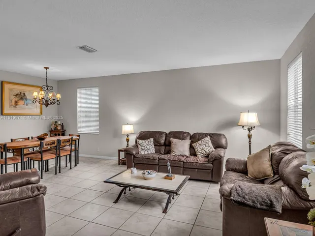 $1,180,000 | 4209 Pinewood Lane, Weston, FL 33331