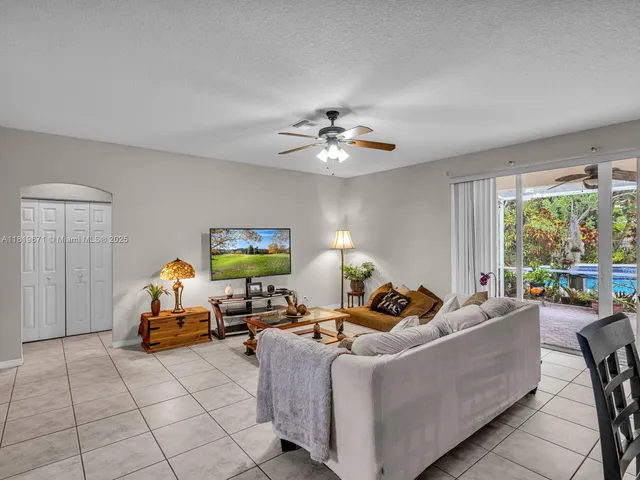 $1,180,000 | 4209 Pinewood Lane, Weston, FL 33331