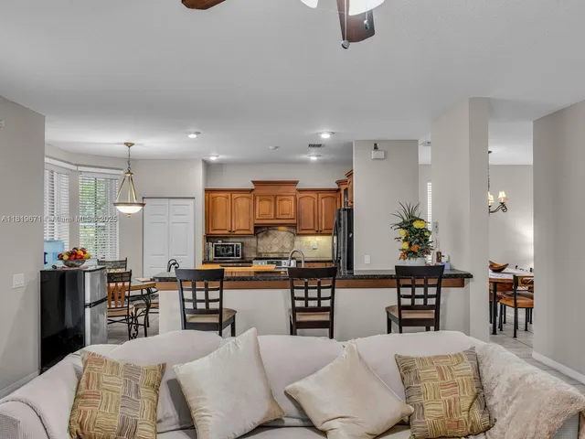 $1,180,000 | 4209 Pinewood Lane, Weston, FL 33331