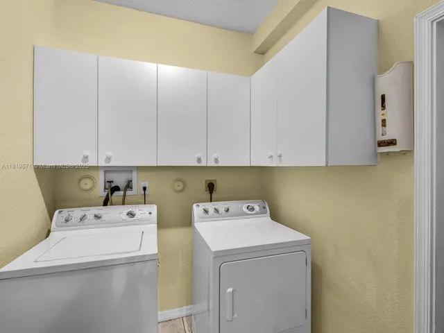 $1,180,000 | 4209 Pinewood Lane, Weston, FL 33331