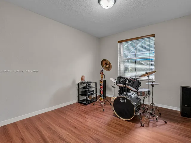 $1,180,000 | 4209 Pinewood Lane, Weston, FL 33331