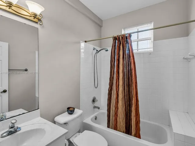 $1,180,000 | 4209 Pinewood Lane, Weston, FL 33331