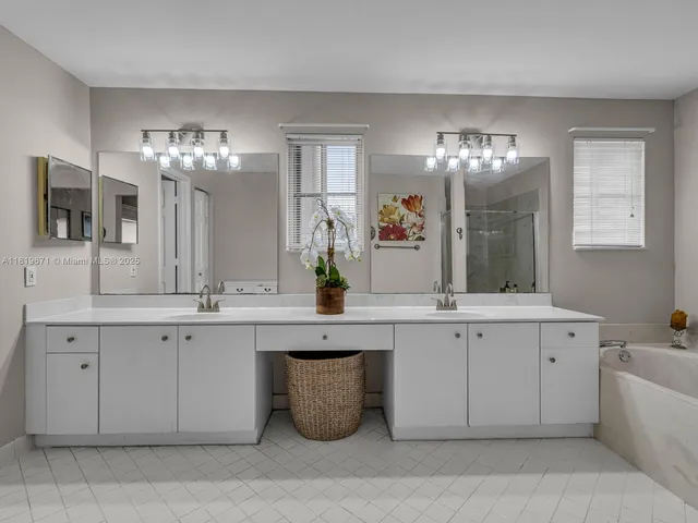 $1,180,000 | 4209 Pinewood Lane, Weston, FL 33331