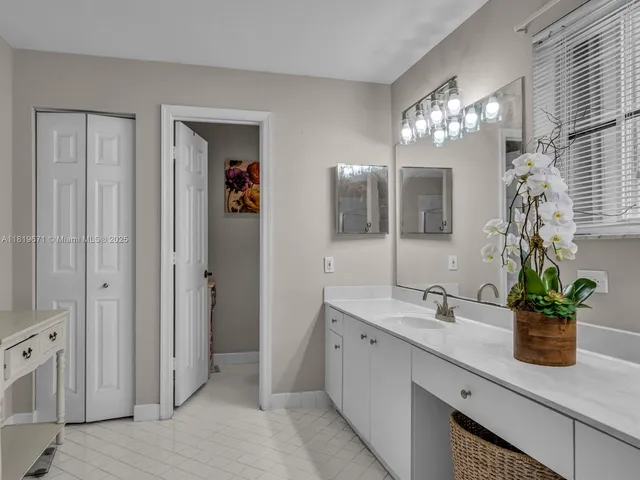 $1,180,000 | 4209 Pinewood Lane, Weston, FL 33331