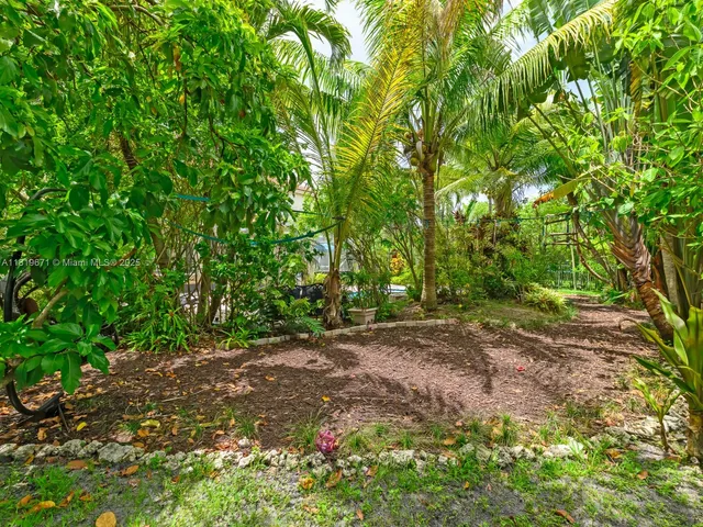 $1,180,000 | 4209 Pinewood Lane, Weston, FL 33331