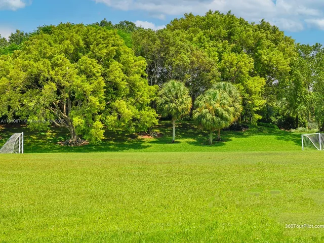 $1,180,000 | 4209 Pinewood Lane, Weston, FL 33331