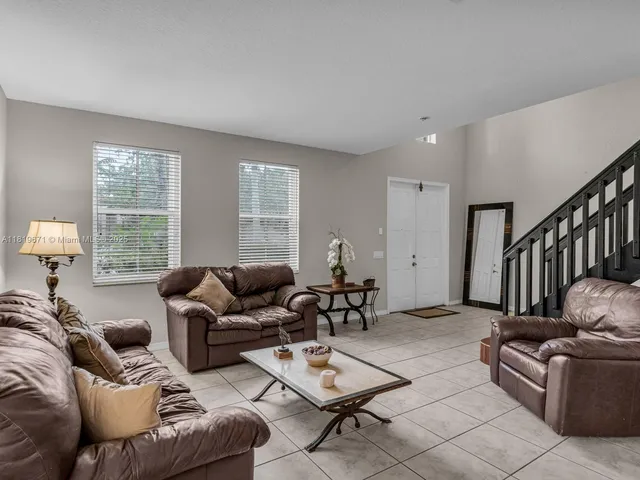 $1,180,000 | 4209 Pinewood Lane, Weston, FL 33331