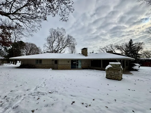 $519,000 | 808 May Street, Beaver Dam, WI 53916