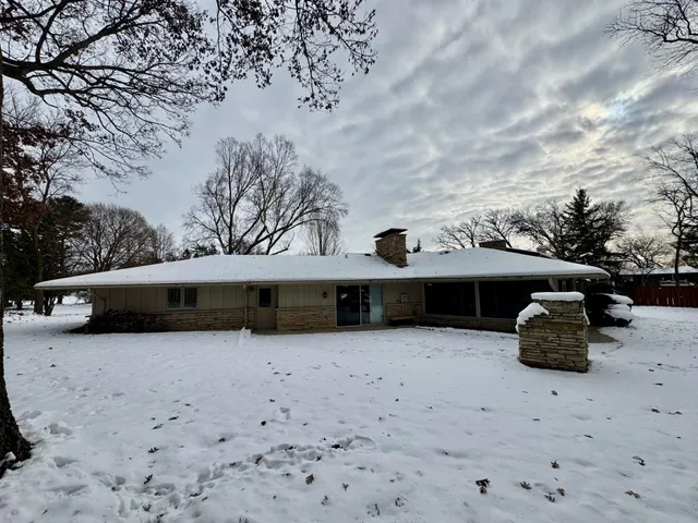 $519,000 | 808 May Street, Beaver Dam, WI 53916