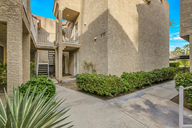 $324,000 | 2700 Lawrence Crossley Road, Unit 41, Palm Springs, CA 92264