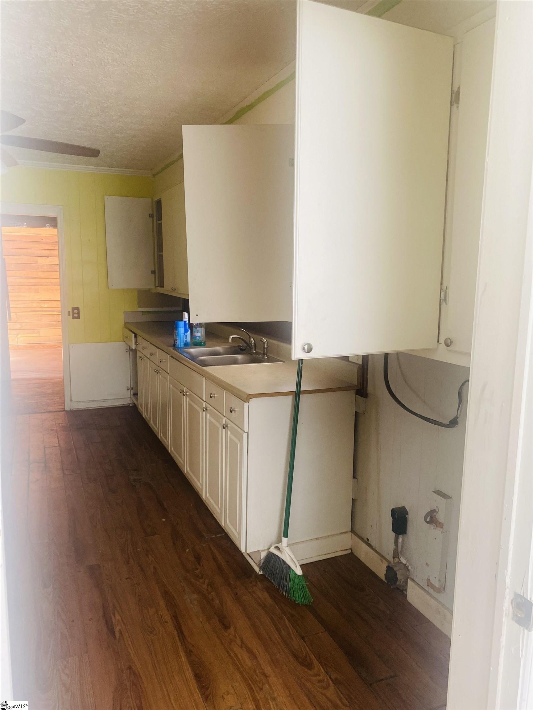 124 Cobb Street Easley, SC 29640 - Photo 13 of 26