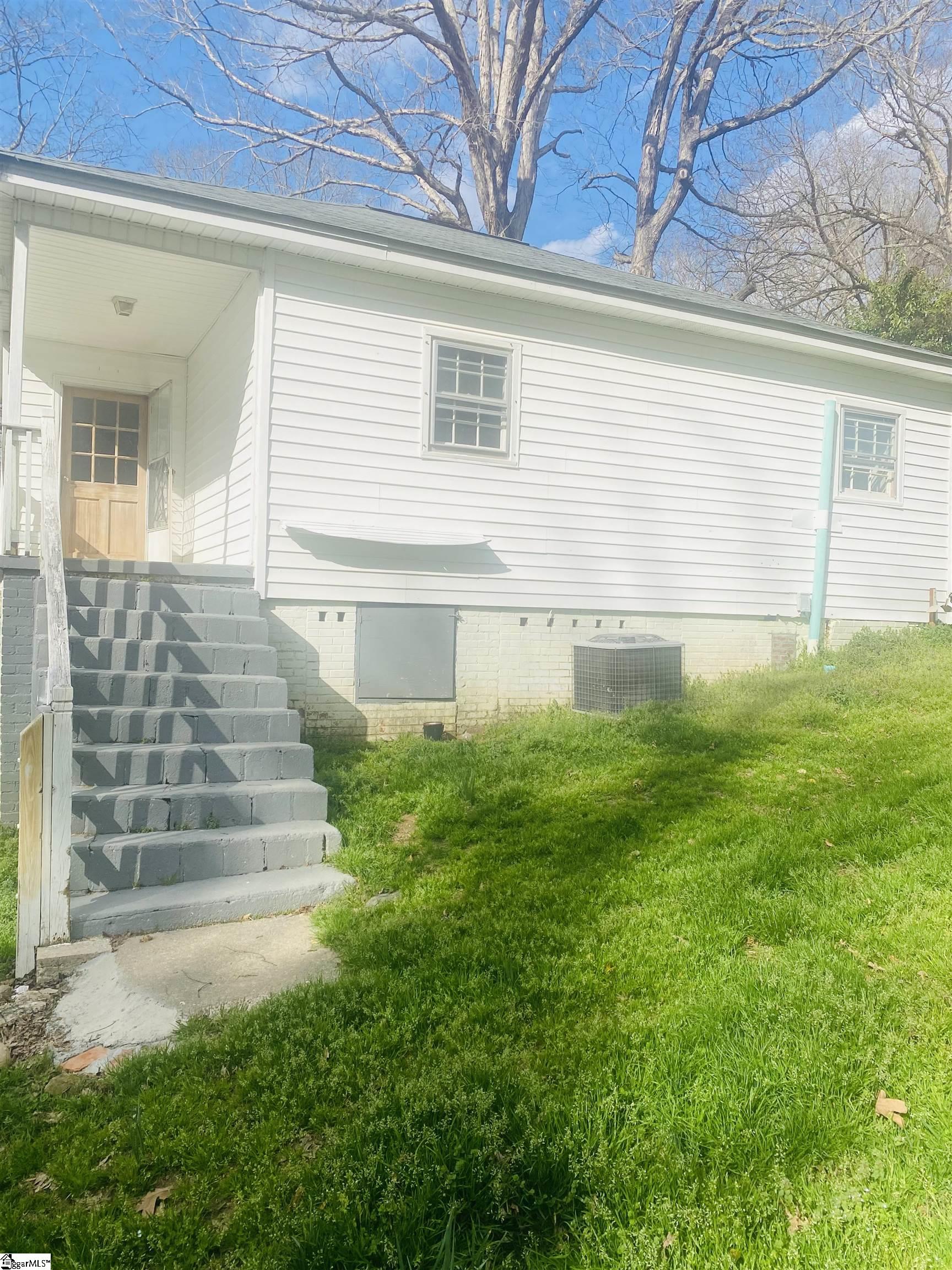 124 Cobb Street Easley, SC 29640 - Photo 2 of 26