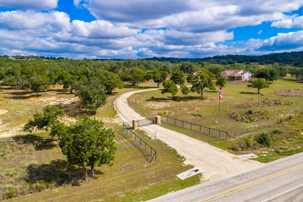 2873 Ranch Road Fredericksburg, TX 78624 - Photo 34 of 46 Gallery Image 34