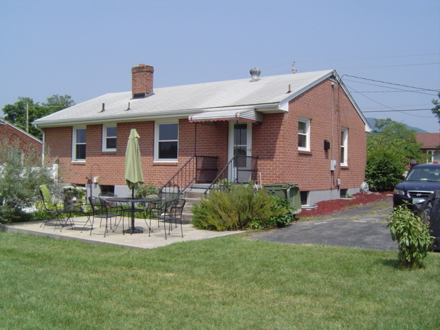 1656 Reece Road Salem, VA 24153 - Photo 3 of 14 Back of Home
