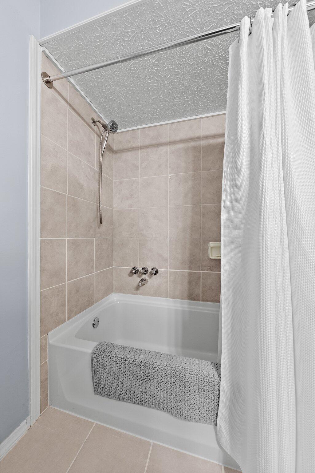 3407 Smiley Road Columbus, OH 43221 - Photo 23 of 40 DSC07521