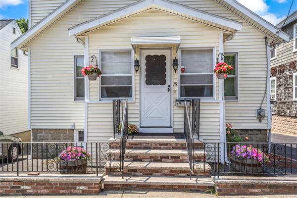 19 Winthrop Road Everett, MA 02149 - Photo 3 of 30