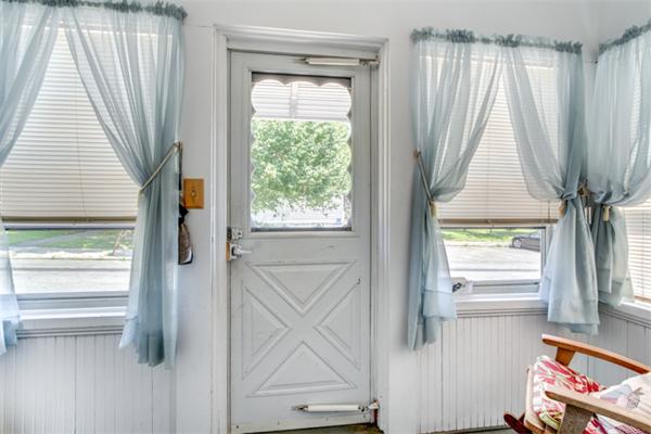 19 Winthrop Road Everett, MA 02149 - Photo 4 of 30