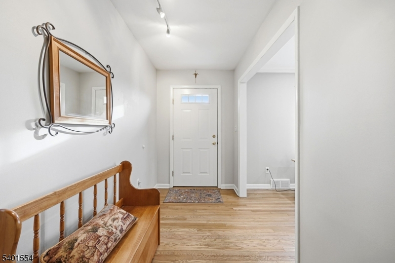 58 Dogwood Road Morristown, NJ 07960 - Photo 8 of 44