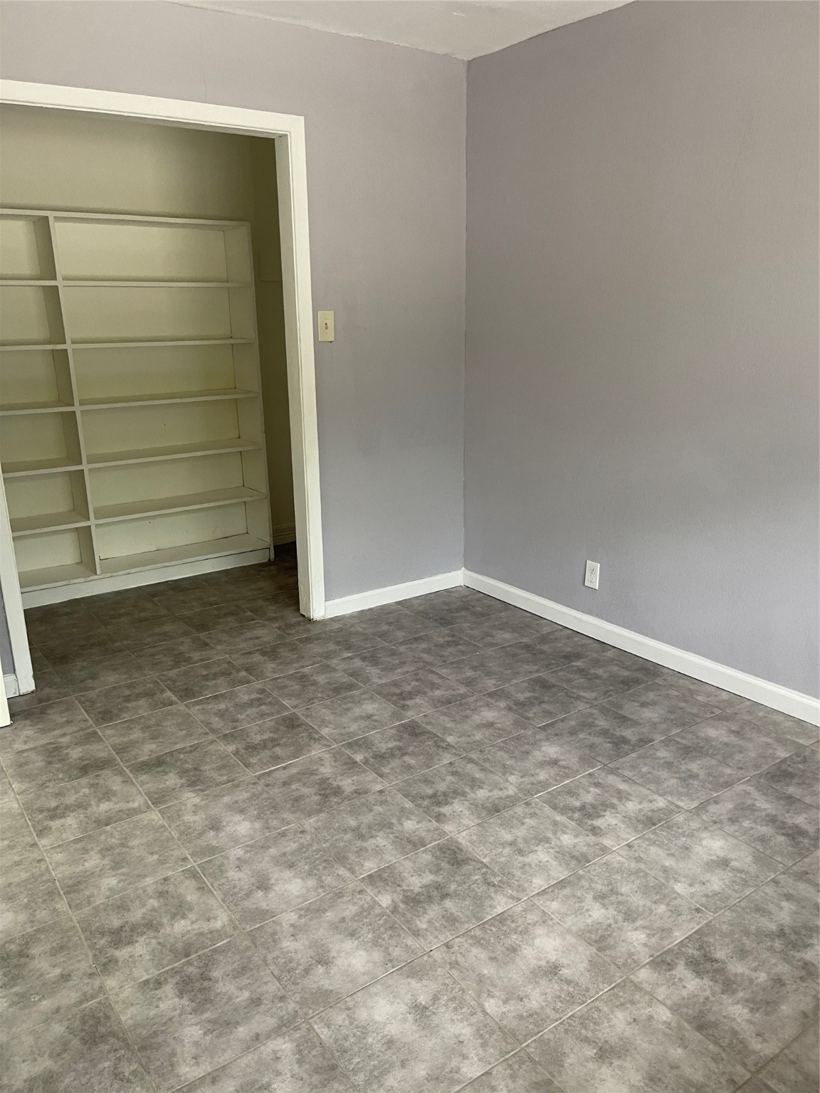 9211 North Green River Drive, Unit D Houston, TX 77078 - Photo 14 of 15 an empty room