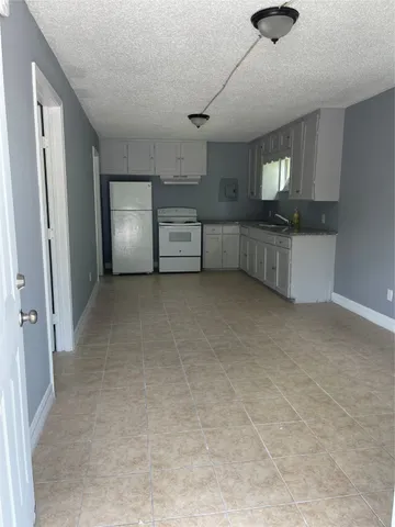 $900 | 9211 North Green River Drive, Unit D, Houston, TX 77078