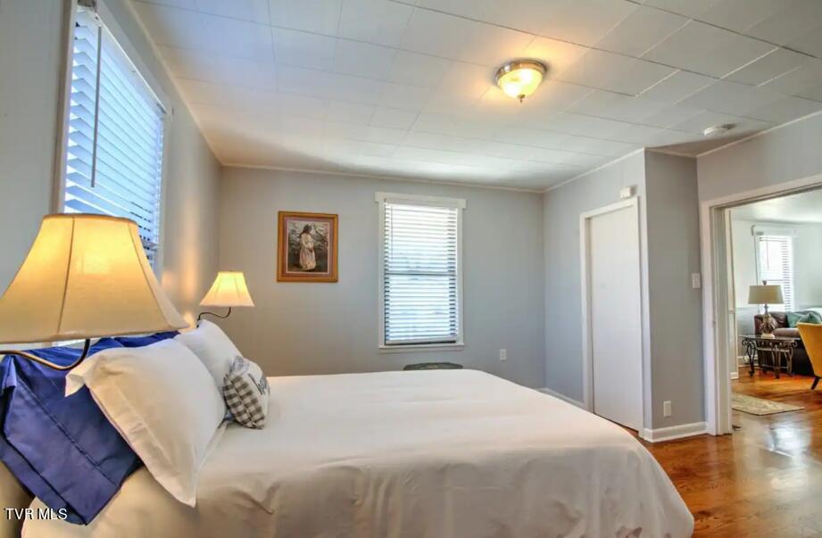 1624 Edgemont Avenue Bristol, TN 37620 - Photo 12 of 32 e9