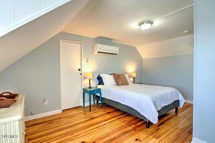 1624 Edgemont Avenue Bristol, TN 37620 - Photo 22 of 32 e19