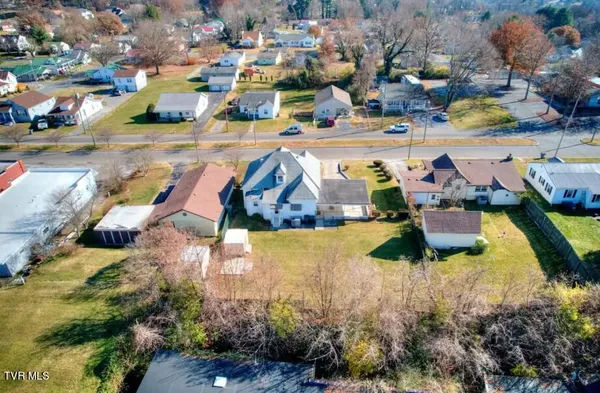 $2,000 | 1624 Edgemont Avenue, Bristol, TN 37620